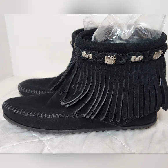 Minnetonka Shoes Minnetonka Hello Kitty Collaboration Limited